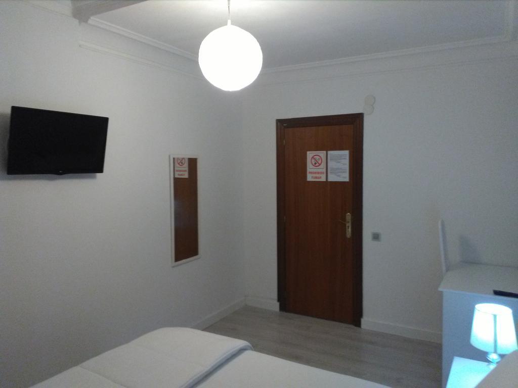 Pension Saint Mateo Логроньйо Екстер'єр фото
